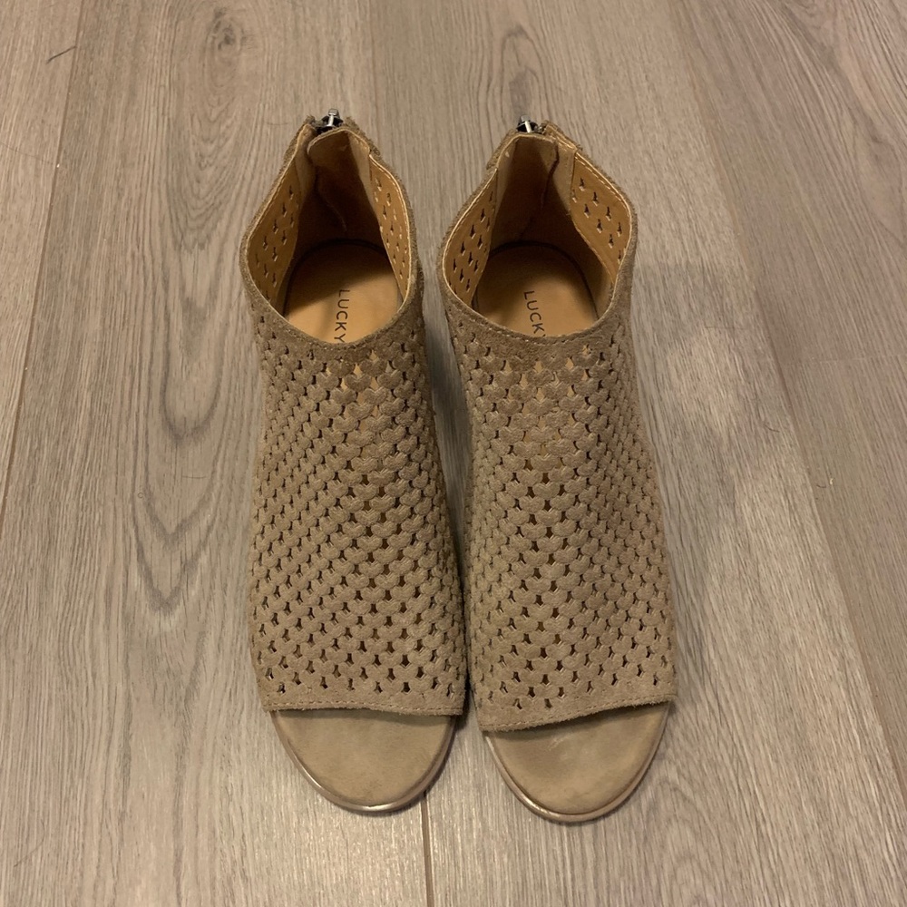 Like new tan bootie